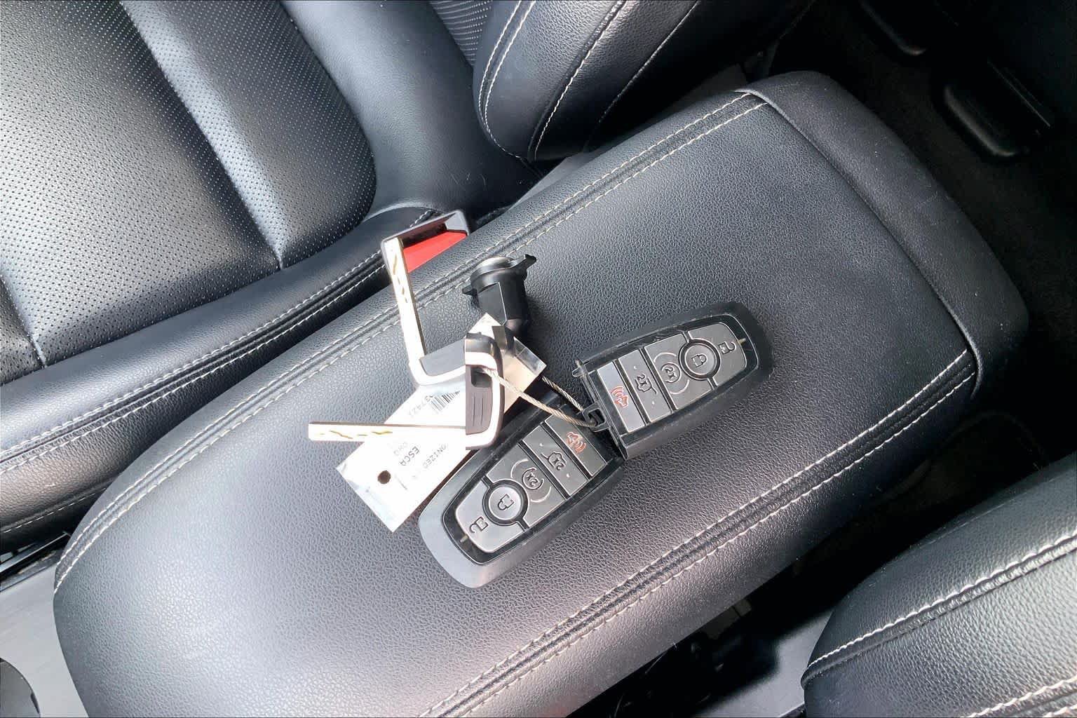 Used 2022 Ford Escape SEL FWD image 14