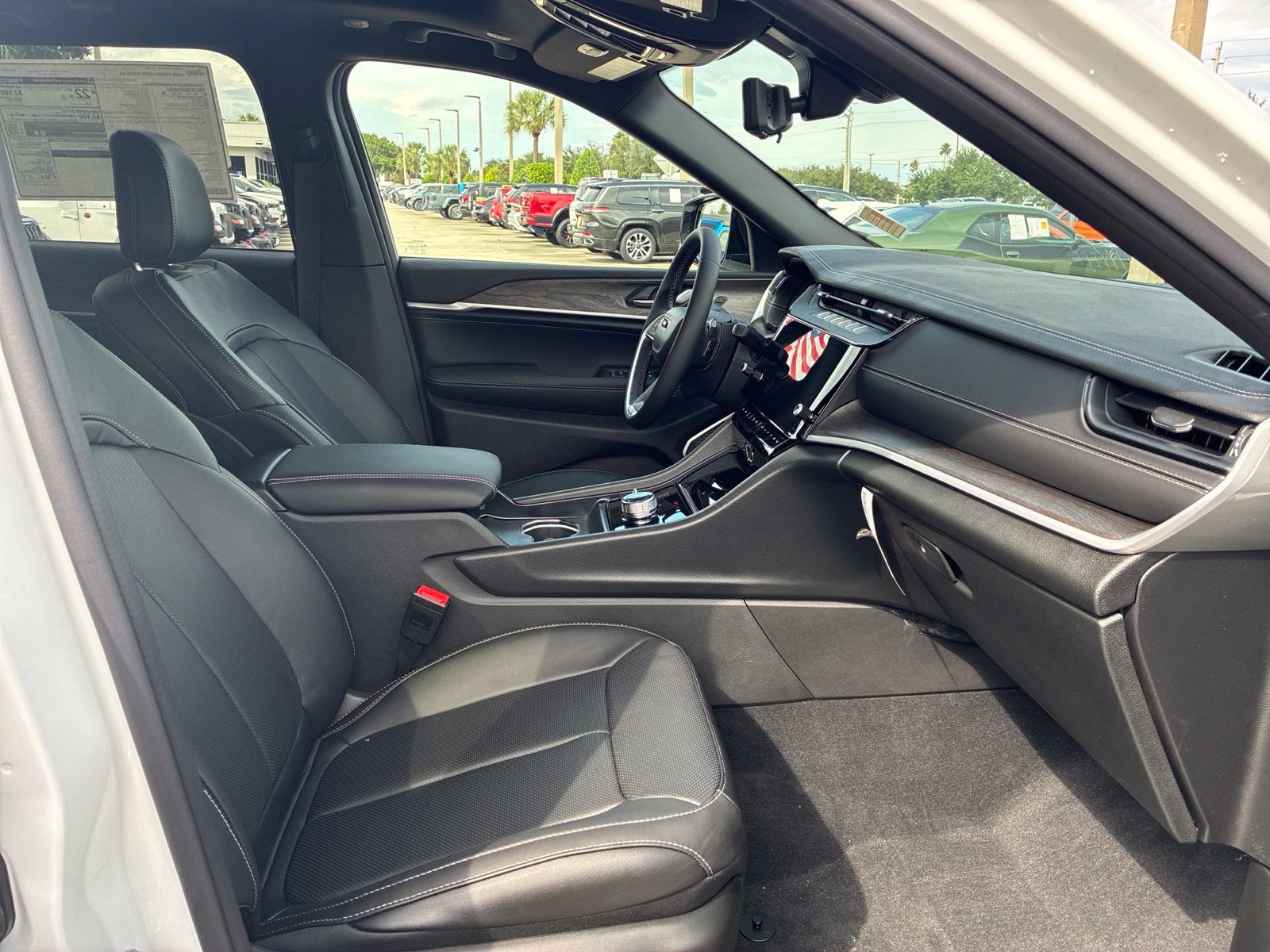 New 2027 Jeep Grand Cherokee Limited AWD/4WD image 12