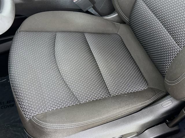 Used 2024 GMC Terrain SLE w/ Driver Convenience Package image 18