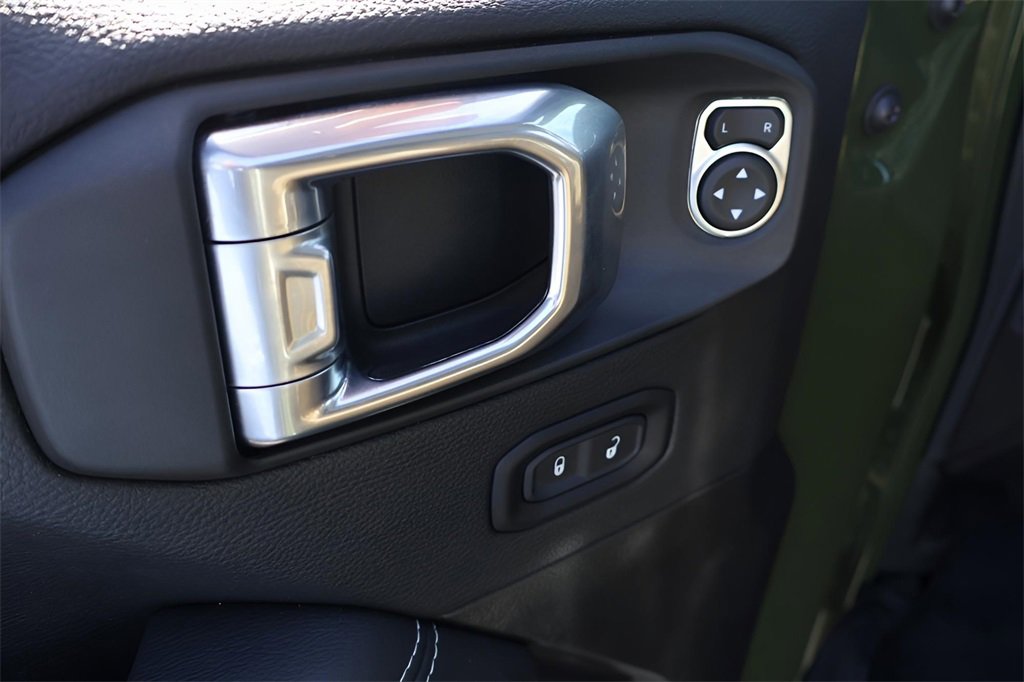 Used 2022 Jeep Gladiator Overland w/ Popular Equipment Package image 27