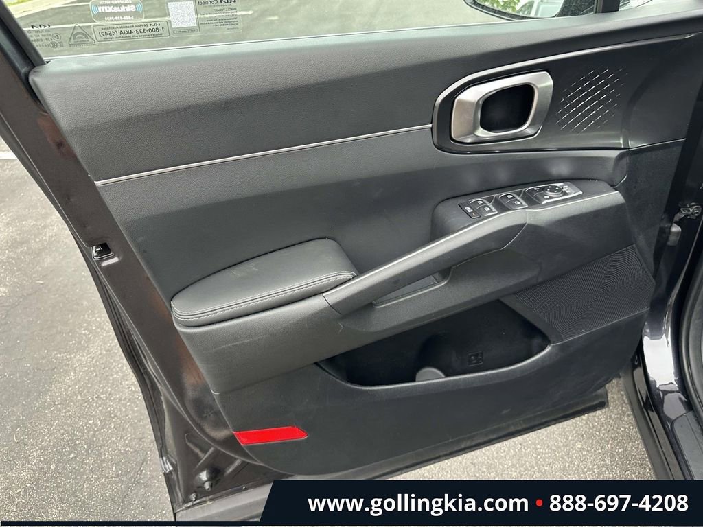 Certified 2025 Kia Sorento S AWD/4WD image 15