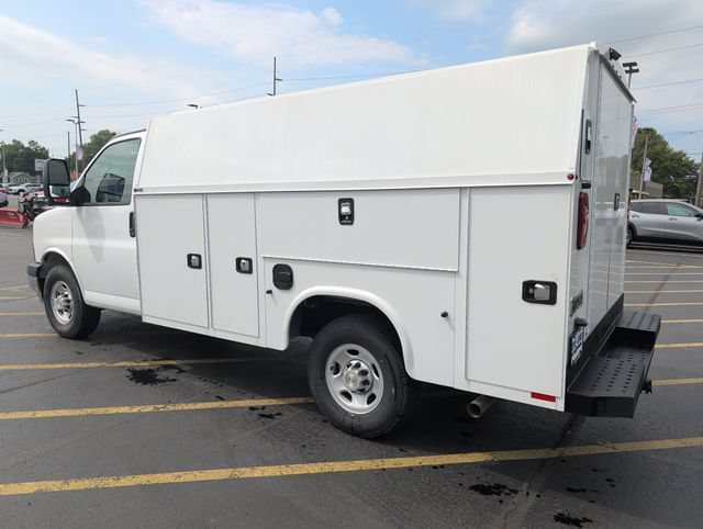 New 2026 Chevrolet Express 3500 w/ Power Convenience Package RWD image 4