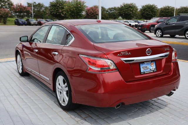 Used 2015 Nissan Altima 3.5 SL FWD image 3