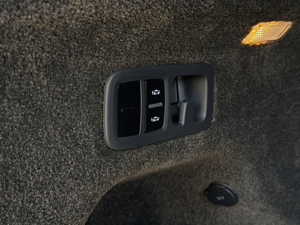 Used 2023 Bentley Bentayga Speed image 40