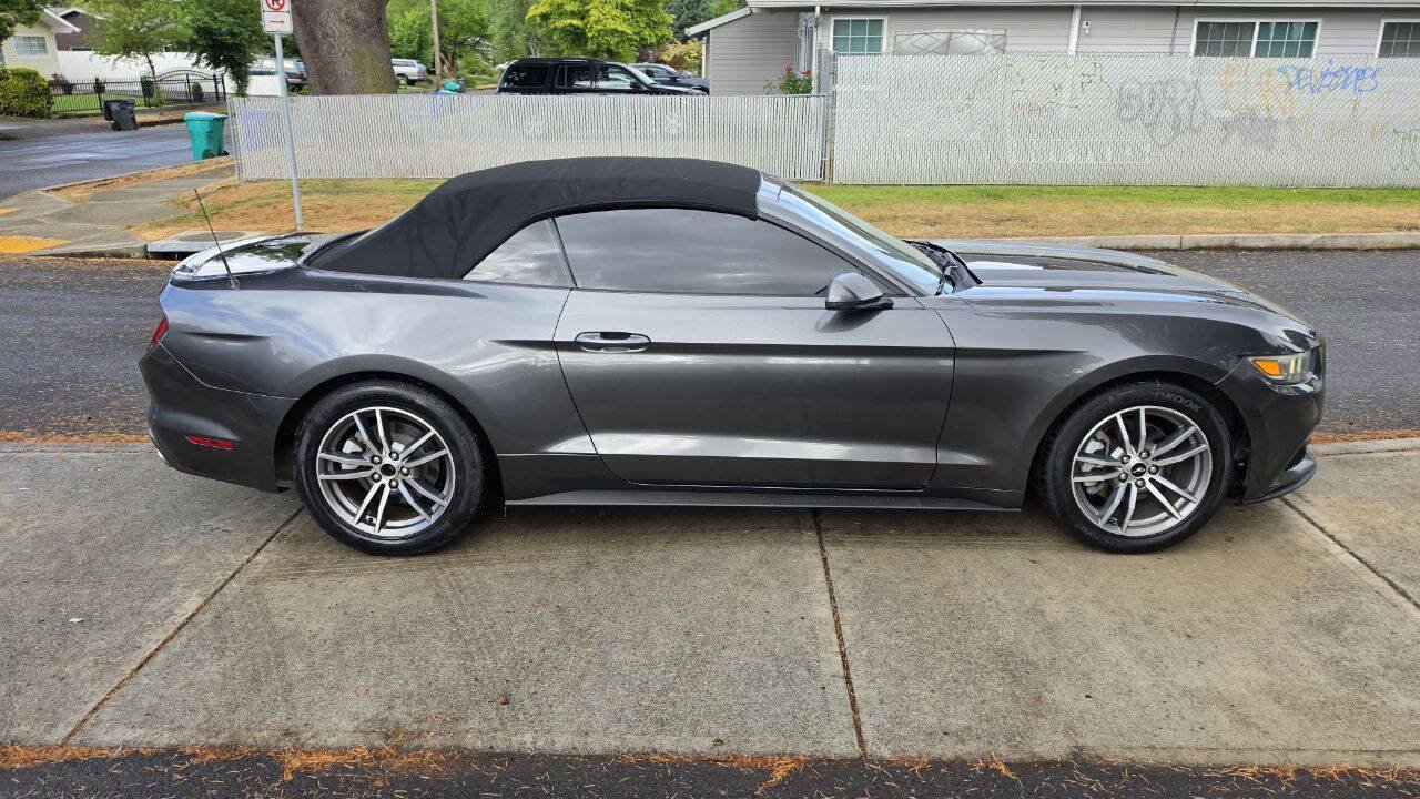 Used 2016 Ford Mustang Premium RWD image 4