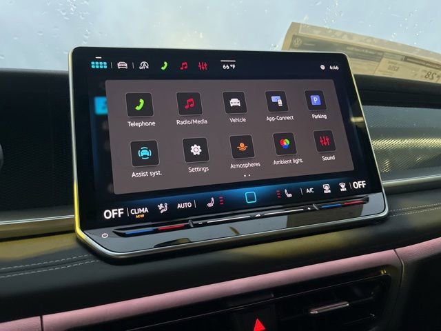 New 2026 Volkswagen Tiguan SE R-Line FWD image 10