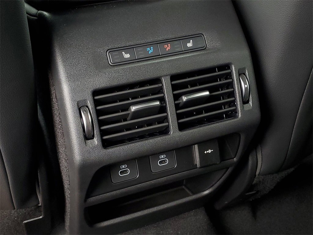 New 2026 Land Rover Discovery Sport Landmark image 28