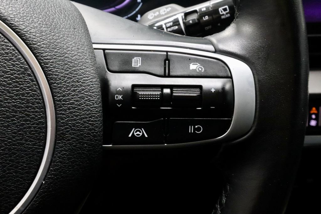Used 2023 Kia Sportage EX image 30