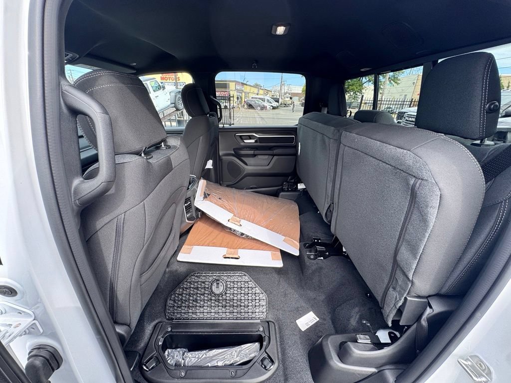 New 2026 RAM 1500 Big Horn AWD/4WD image 16