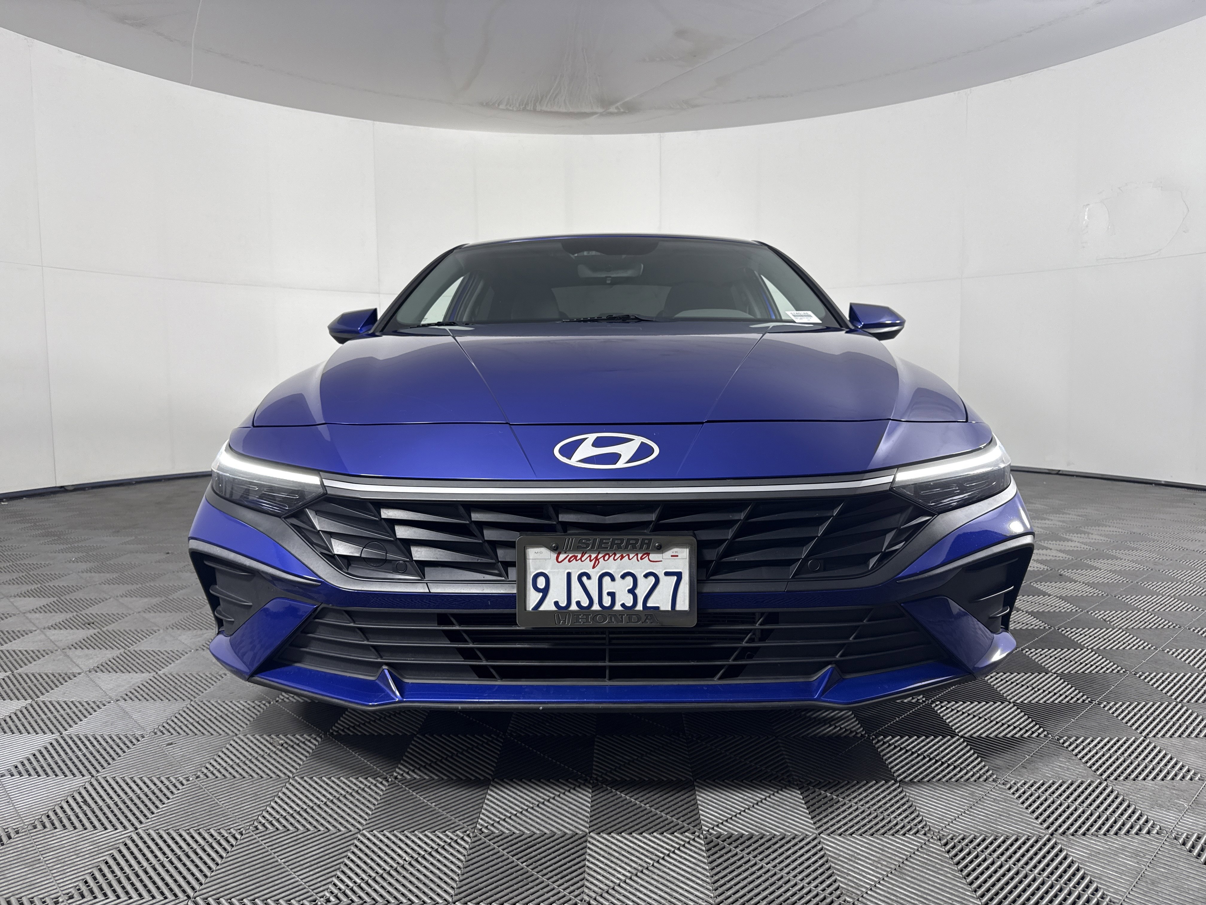 Used 2024 Hyundai Elantra SE image 9