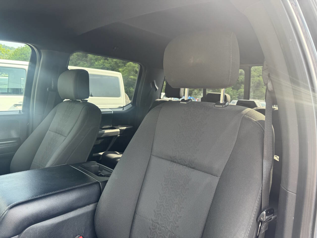 Used 2018 Ford F150 XLT w/ Equipment Group 302A Luxury image 5