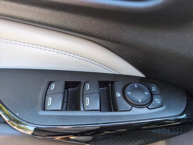 Used 2025 Chevrolet Trax LT FWD image 12