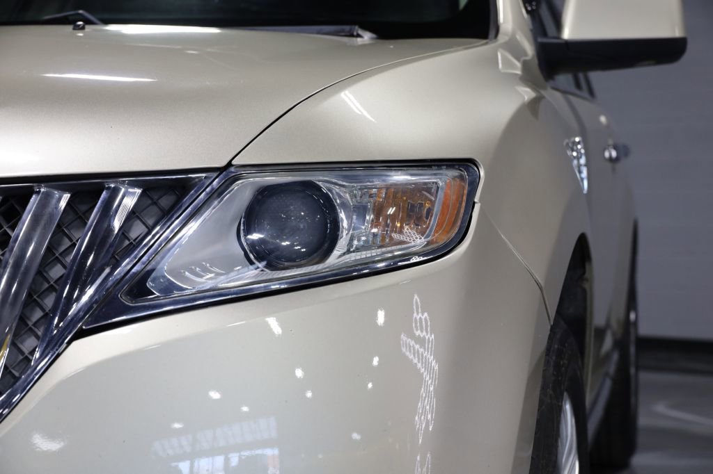 Used 2011 Lincoln MKX 2WD w/ Wood Pkg image 29