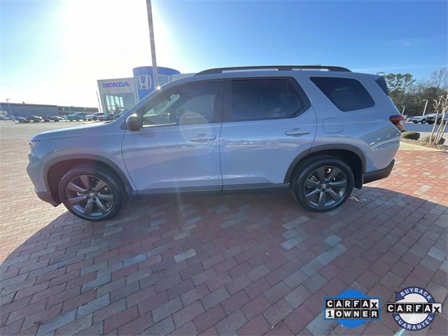 Certified 2023 Honda Pilot Sport image 32