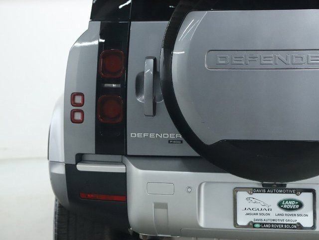 Used 2023 Land Rover Defender 110 SE image 44