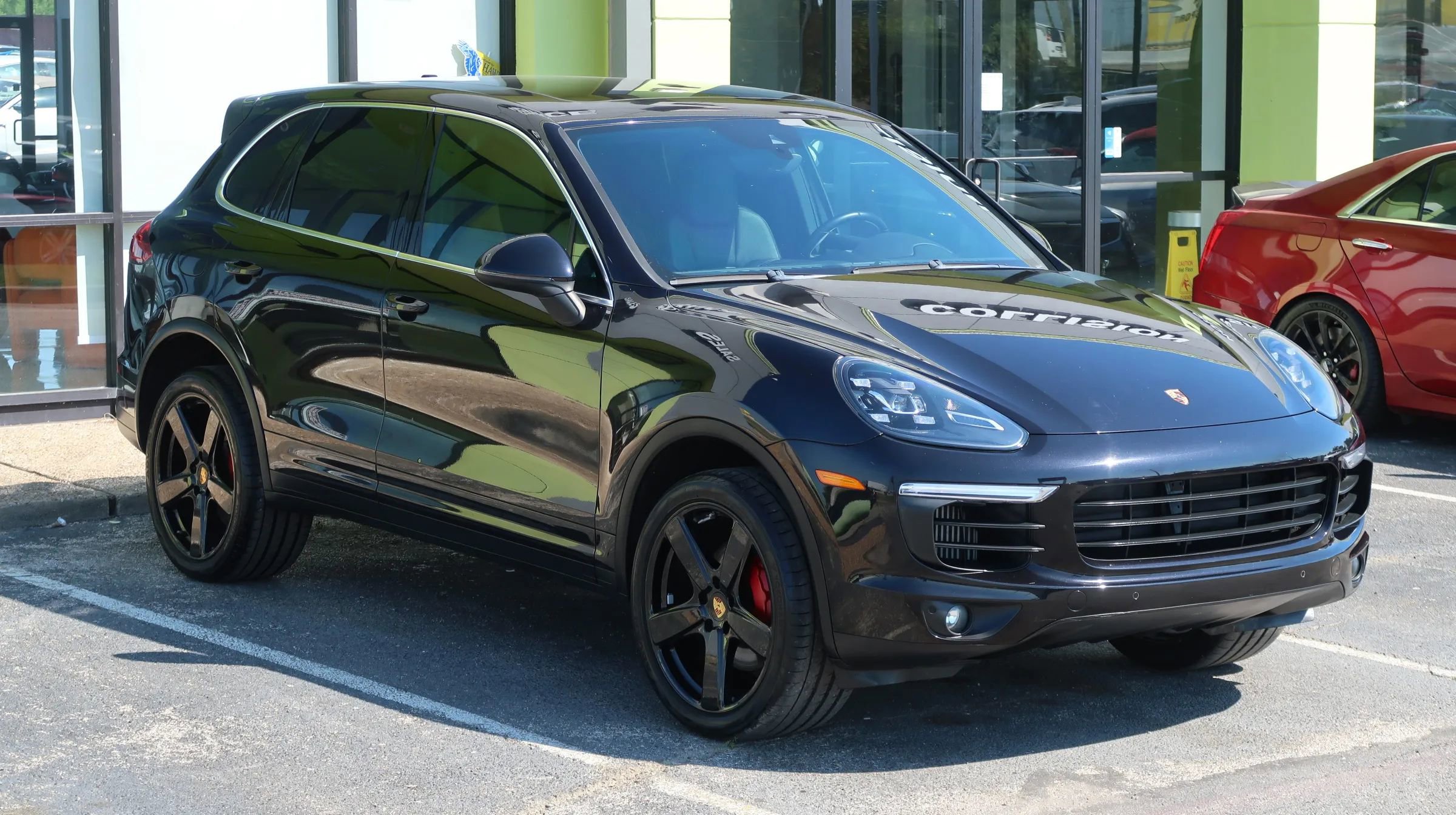 Used 2018 Porsche Cayenne S AWD/4WD image 5
