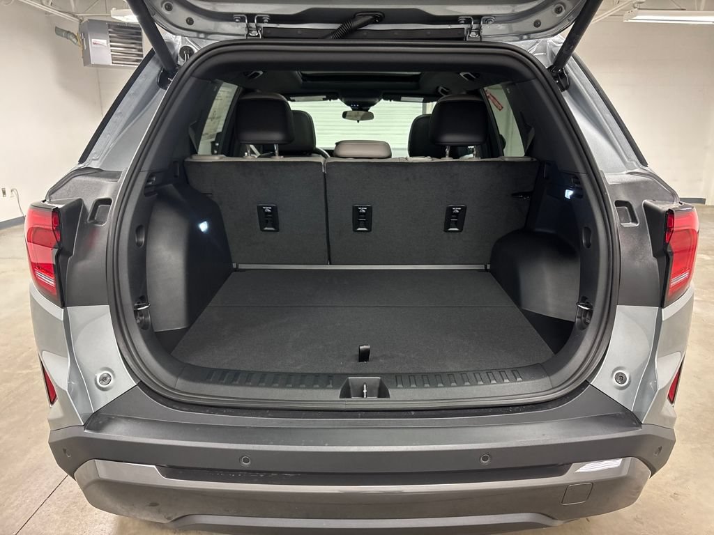 New 2026 GMC Terrain Elevation w/ Elevation Premium Package AWD/4WD image 17