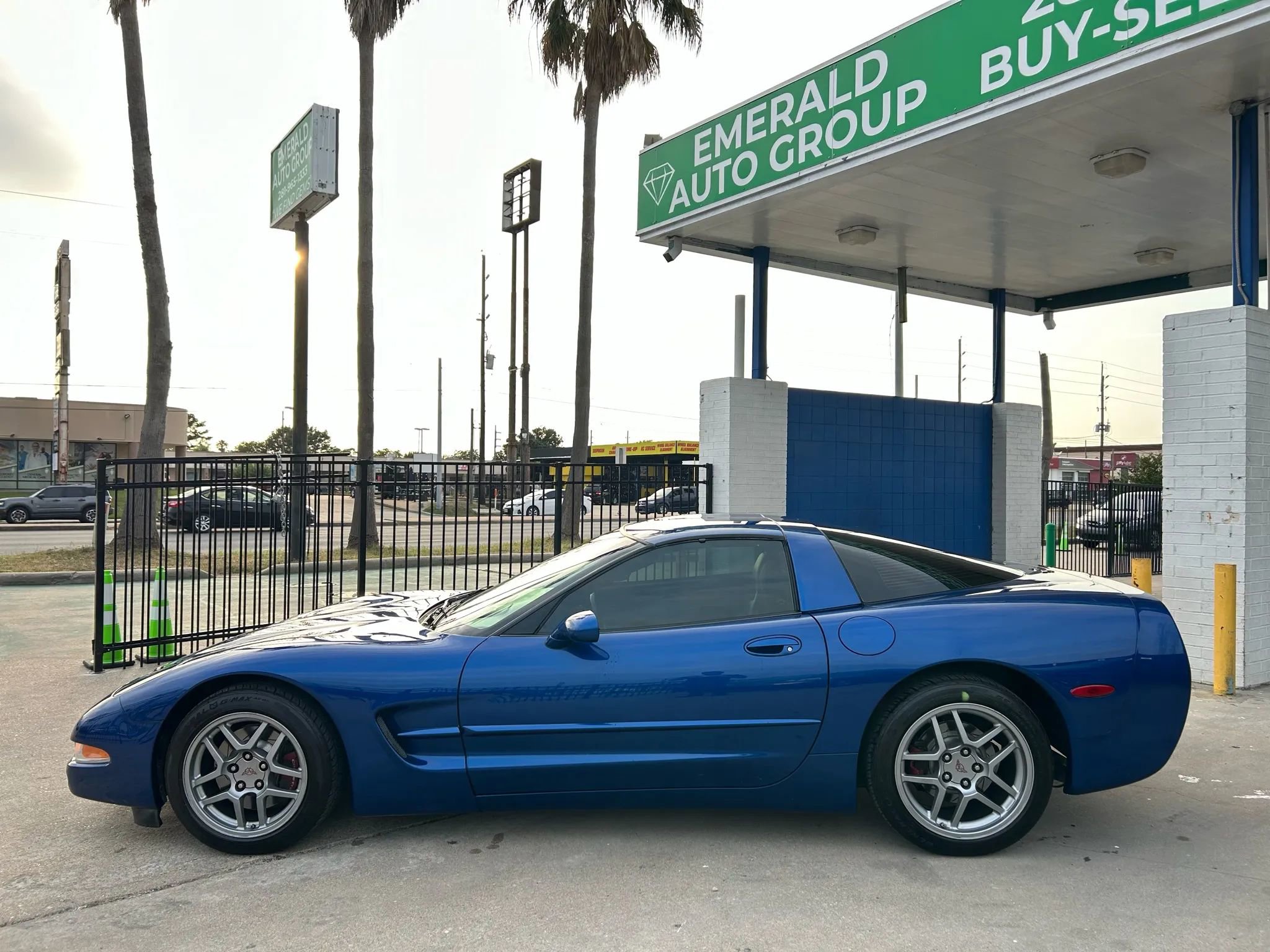 Used 2002 Chevrolet Corvette Coupe w/ Preferred Equipment Group2 image 4