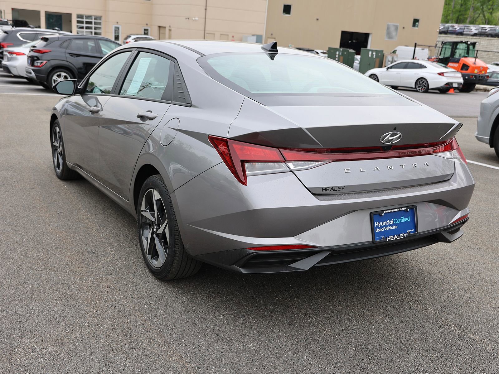 Certified 2023 Hyundai Elantra SEL w/ Convenience Package FWD image 5