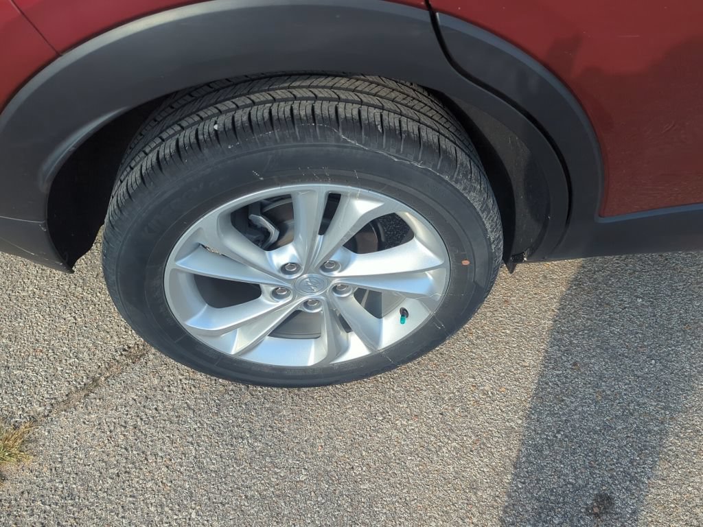 Used 2023 Buick Encore GX Preferred w/ Cold Weather Comfort Package FWD image 10