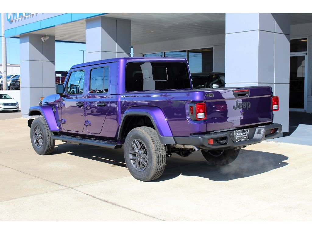 New 2026 Jeep Gladiator Sport AWD/4WD image 7