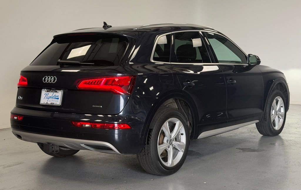 Used 2020 Audi Q5 2.0T Premium Plus w/ Premium Plus Package image 4
