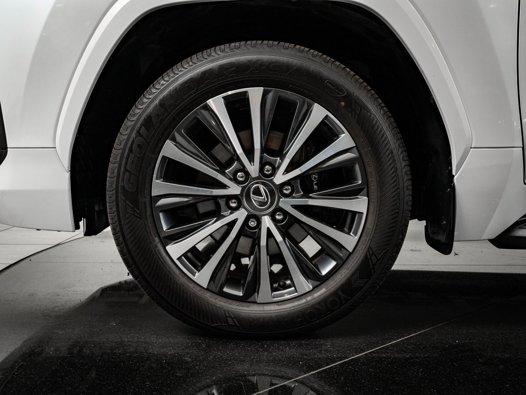 Used 2024 Lexus LX 600 4WD w/ Interior Upgrade Package image 13