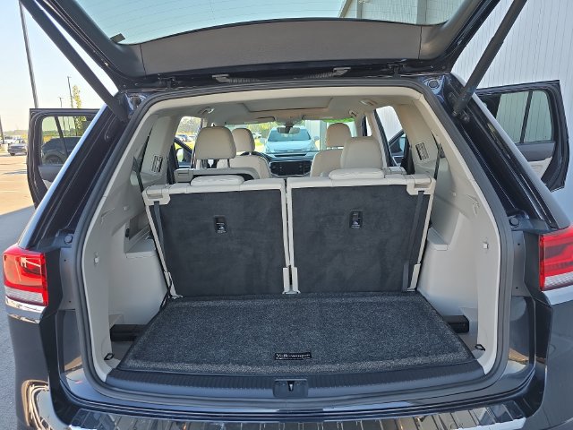 Used 2021 Volkswagen Atlas SEL R-Line FWD image 13