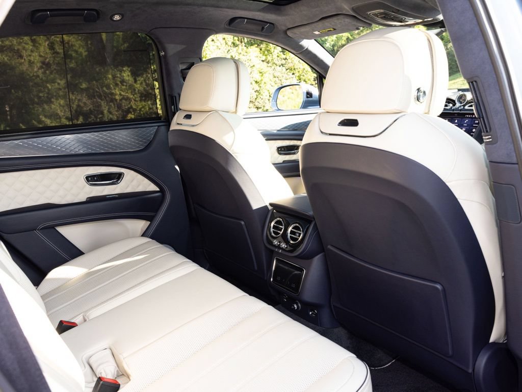 Used 2023 Bentley Bentayga AWD/4WD image 71