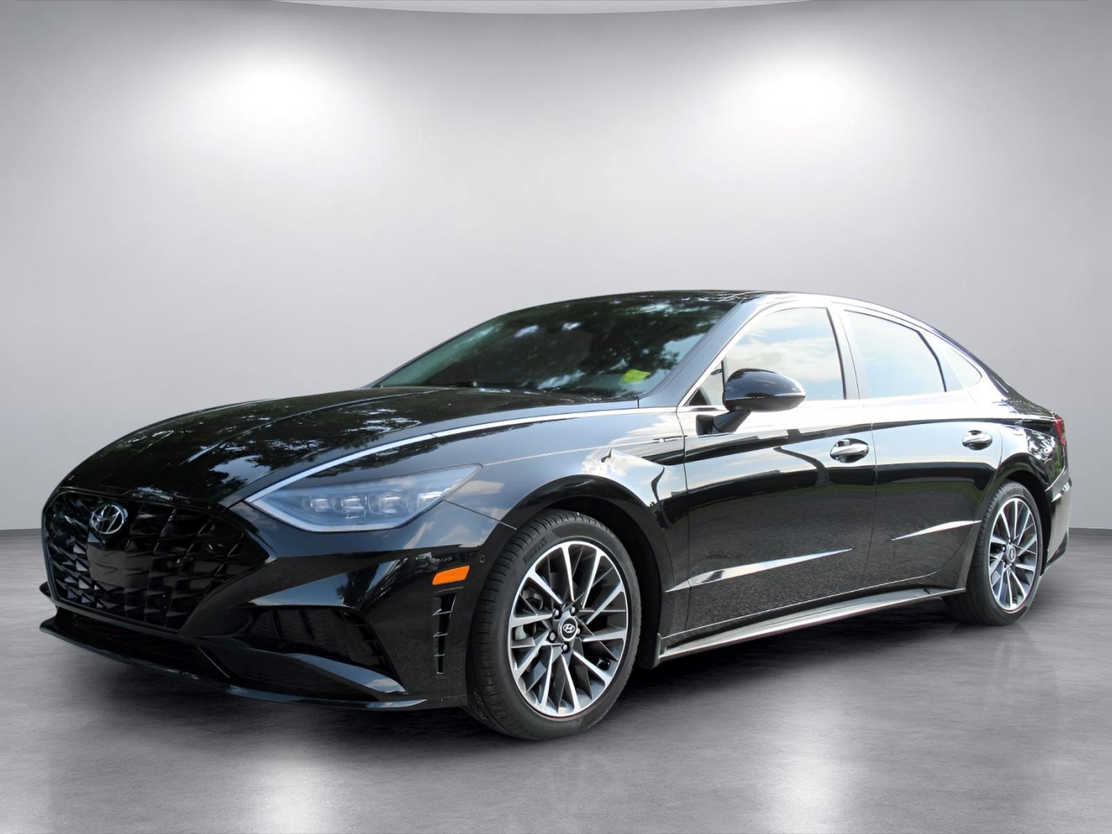 Used 2022 Hyundai Sonata Limited FWD image 3