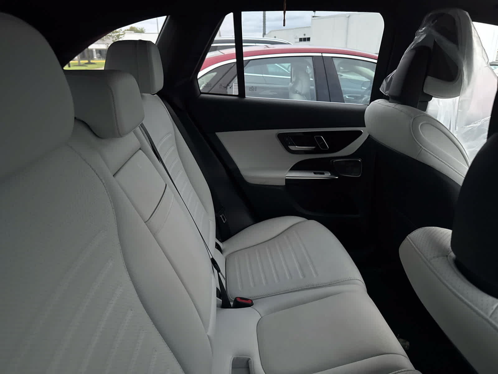 Used 2023 Mercedes-Benz GLC 300 4MATIC image 9