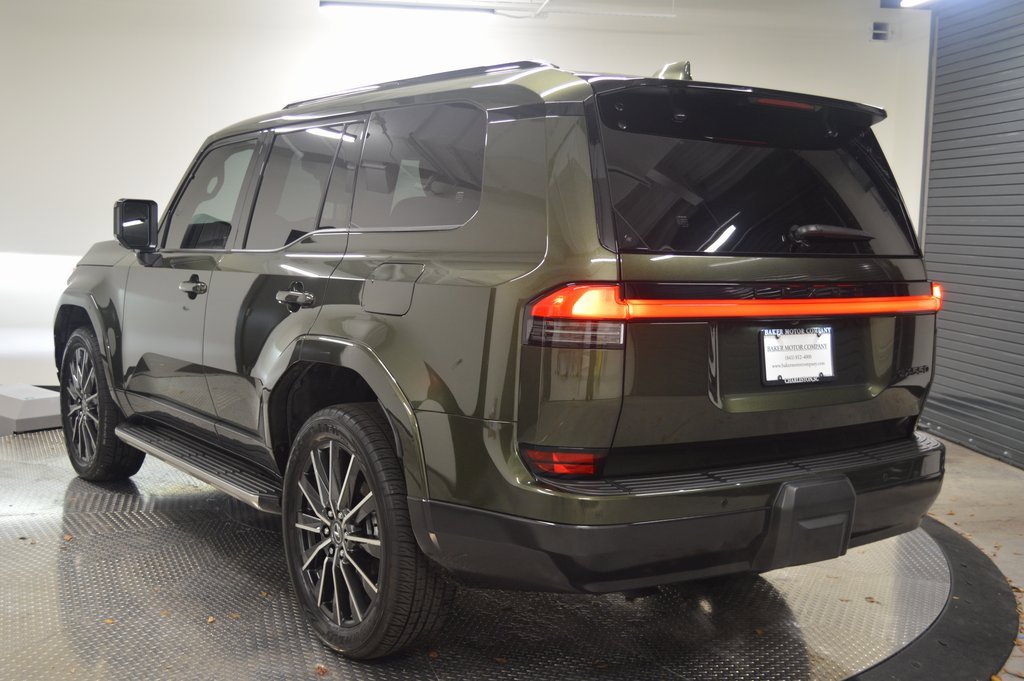 Used 2024 Lexus GX 550 w/ Accessory Package (Z1) image 3