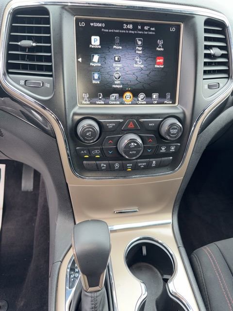 Used 2017 Jeep Grand Cherokee Laredo image 19