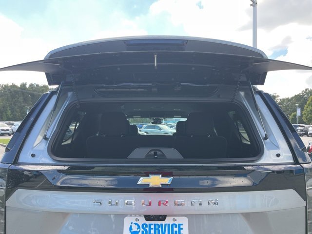 New 2026 Chevrolet Suburban High Country image 7