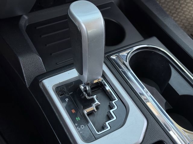 Used 2016 Toyota Tundra SR5 w/ SR5 Upgrade Package image 20