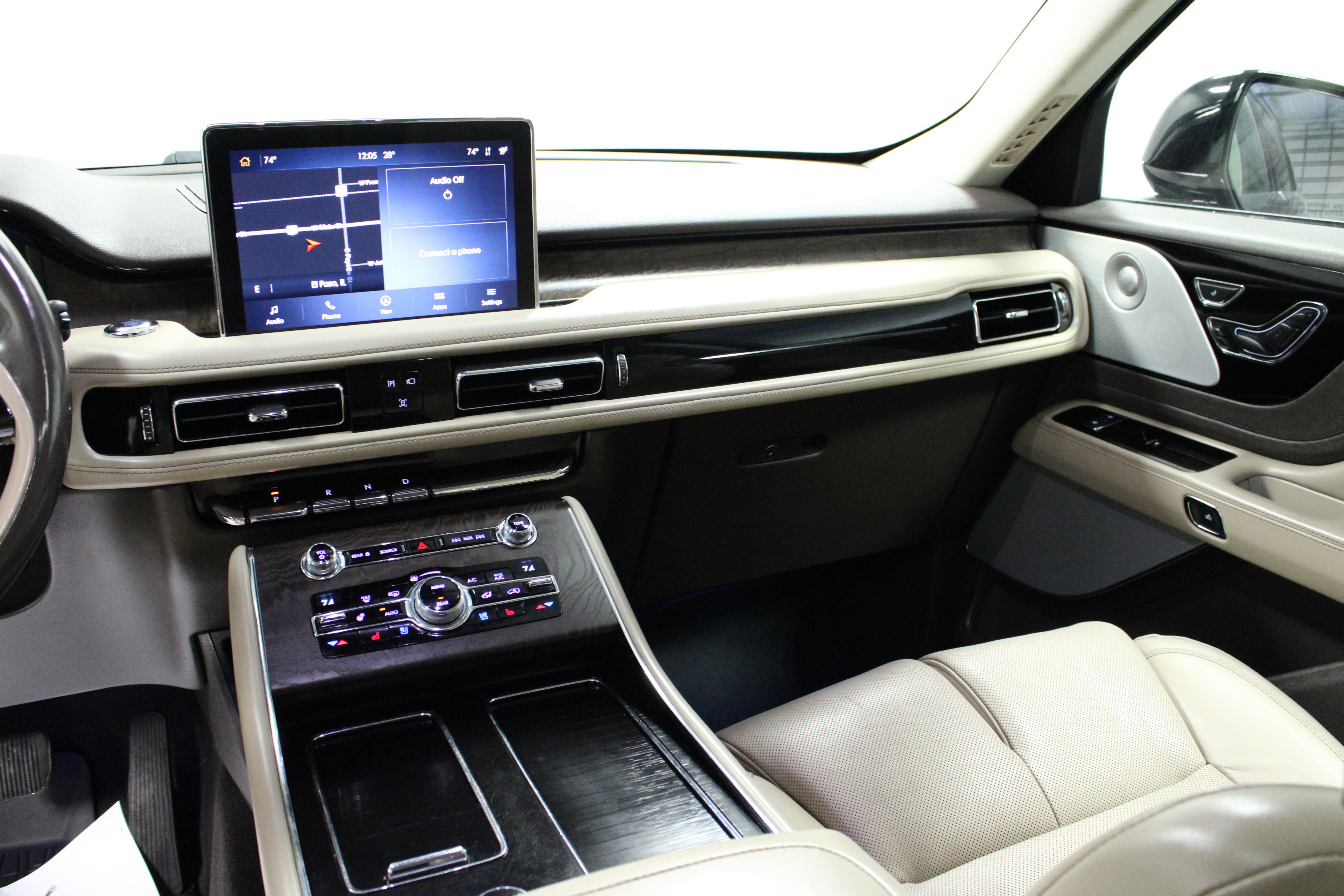 Used 2020 Lincoln Aviator Reserve w/ Equipment Group 202A image 20