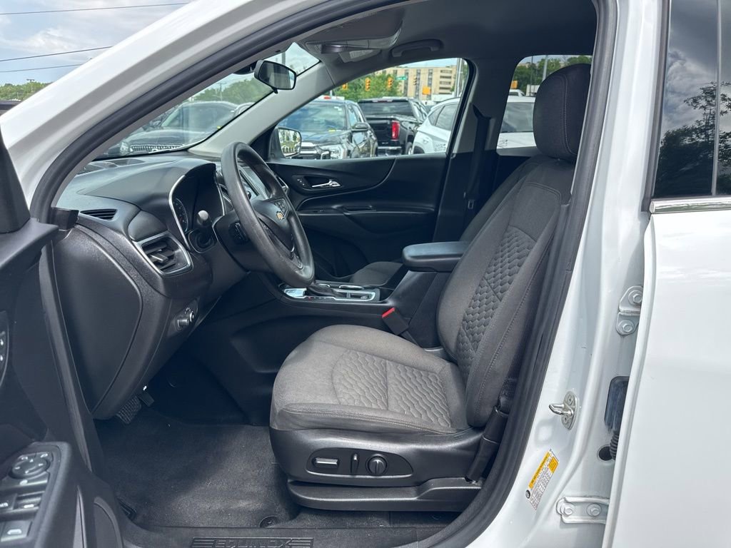 Used 2020 Chevrolet Equinox LT FWD image 16