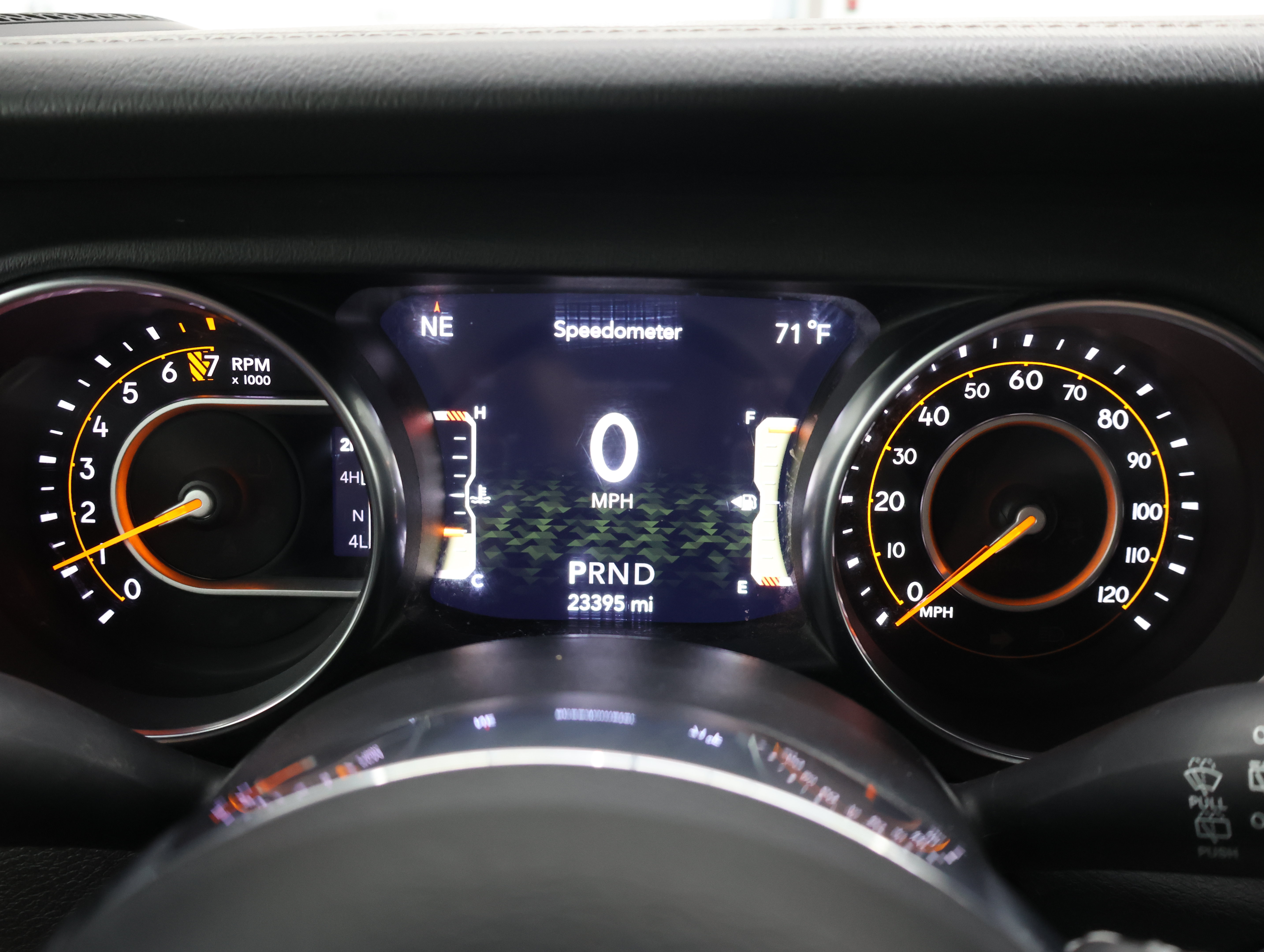 Used 2022 Jeep Wrangler Unlimited Sahara w/ LED Lighting Group AWD/4WD image 9