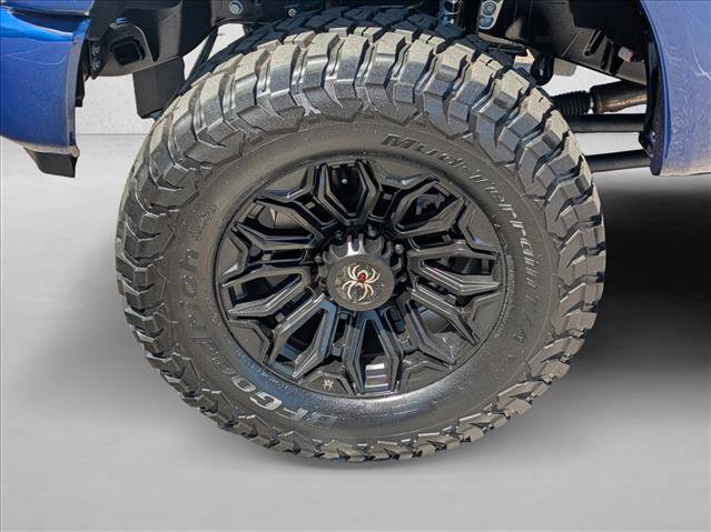 New 2026 Ford F250 Lariat w/ Black Appearance Package image 9