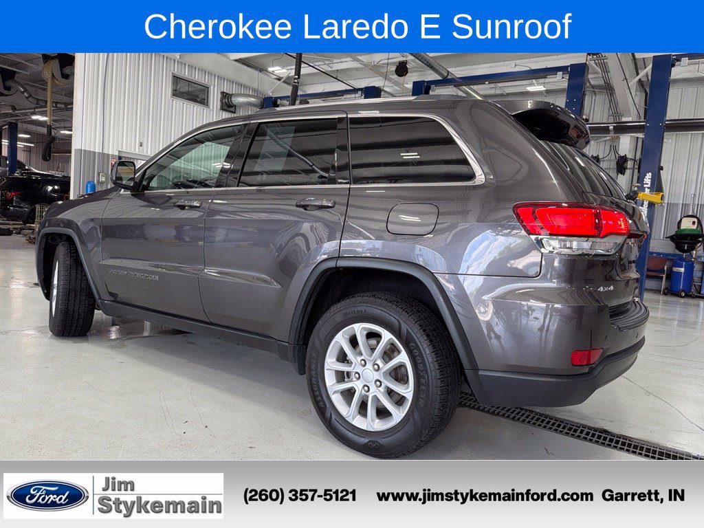 Used 2021 Jeep Grand Cherokee Laredo w/ Security & Convenience Group AWD/4WD image 5