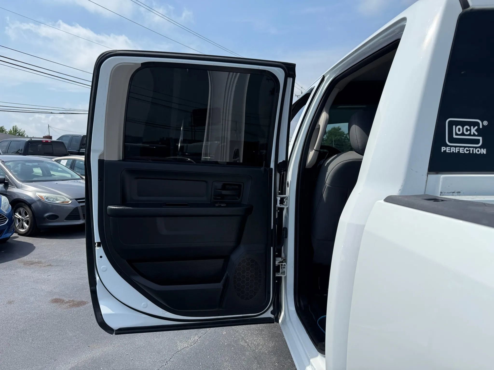 Used 2013 RAM 2500 Tradesman w/ Chrome Appearance Group image 26