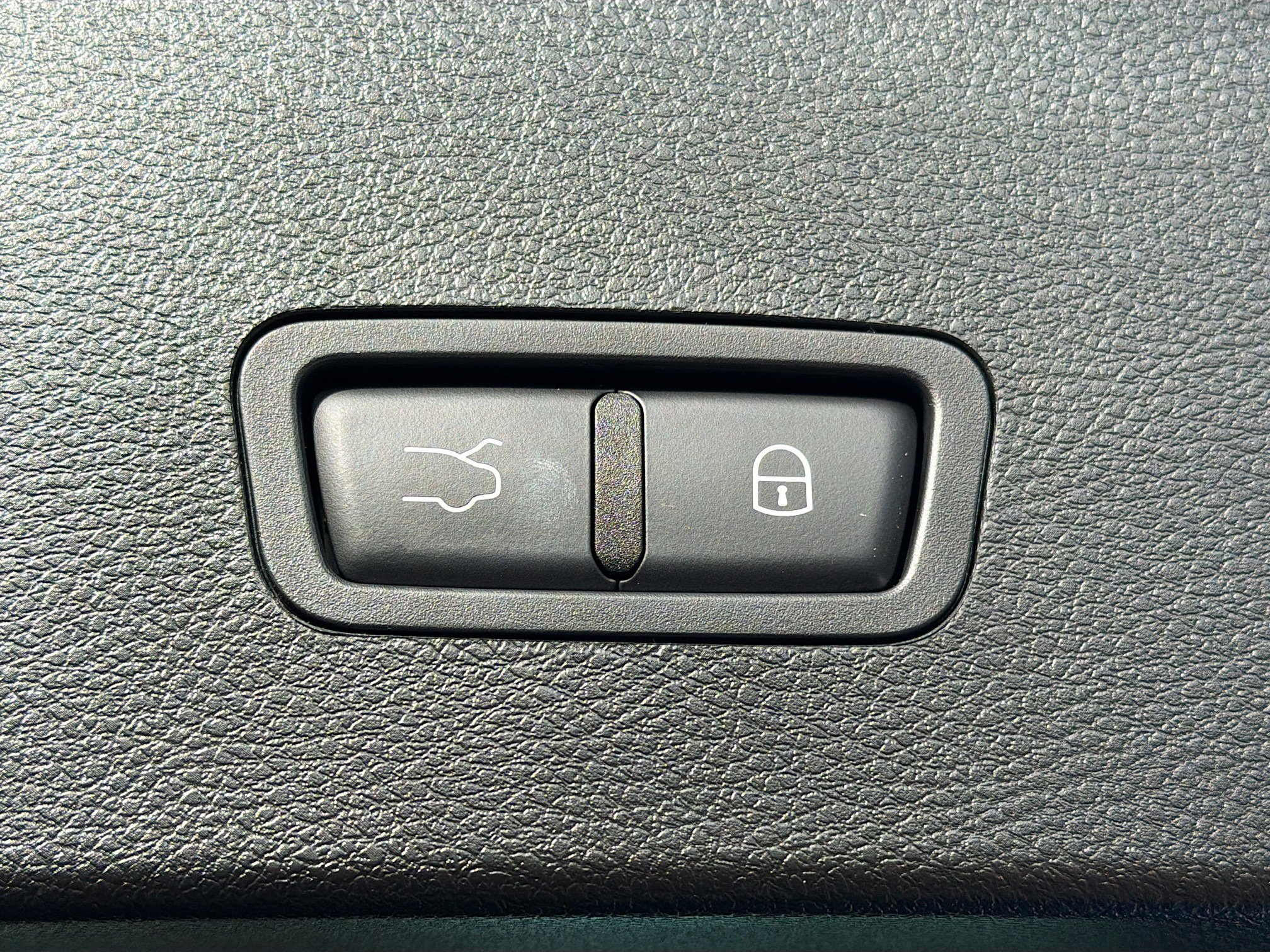 Used 2024 Dodge Hornet R/T Plus w/ R/T Blacktop Package image 14