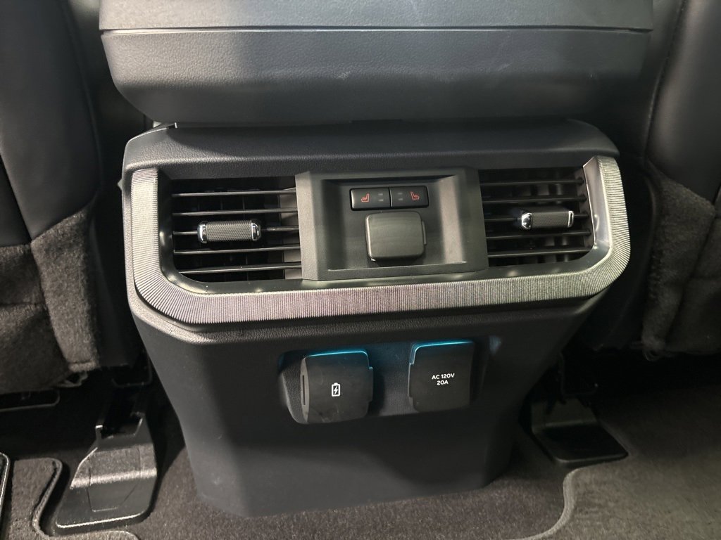 Used 2024 Ford F150 Platinum image 22