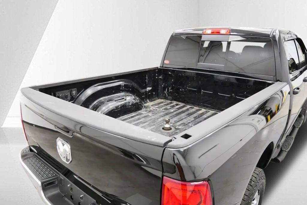 Used 2024 RAM 3500 Tradesman w/ Chrome Appearance Group image 7