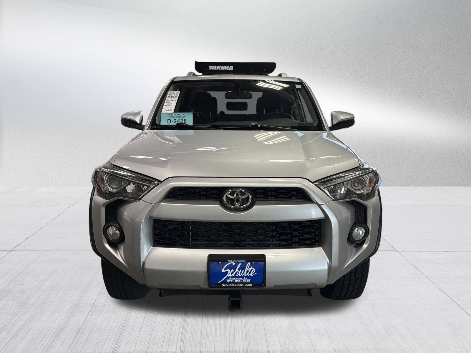 Used 2015 Toyota 4Runner SR5 AWD/4WD image 2