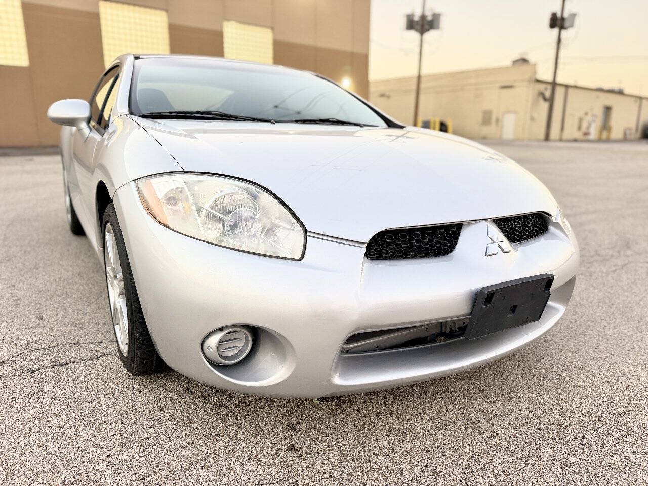 Used 2007 Mitsubishi Eclipse SE FWD image 8