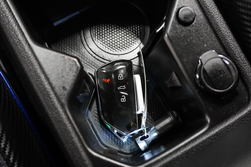 Used 2024 Volkswagen Golf R image 32