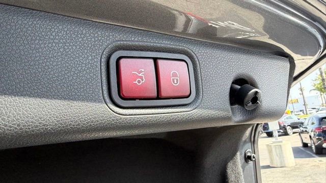 Used 2017 Mercedes-Benz E 300 image 14