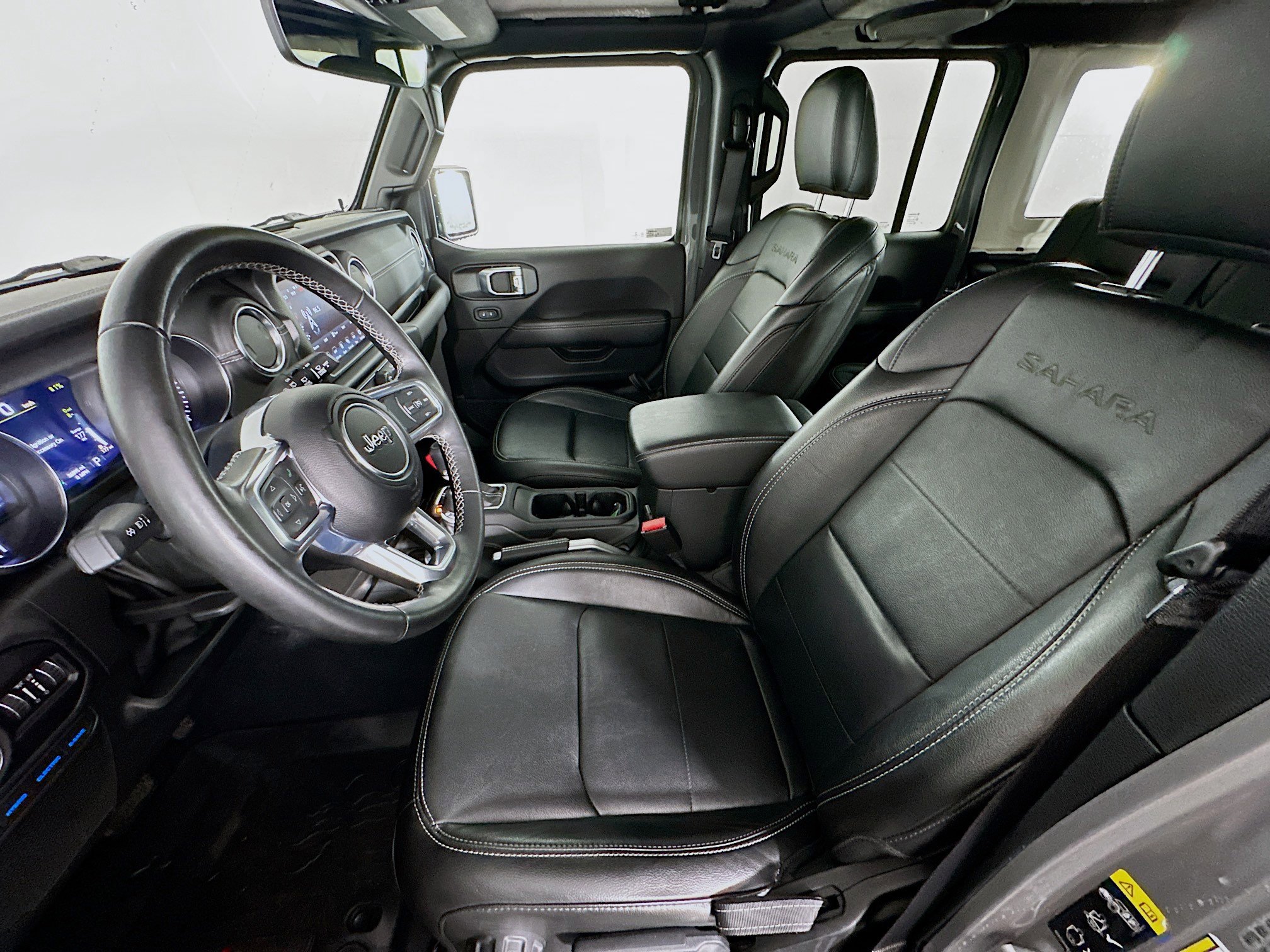 Used 2022 Jeep Wrangler Sahara w/ Safety Group image 13