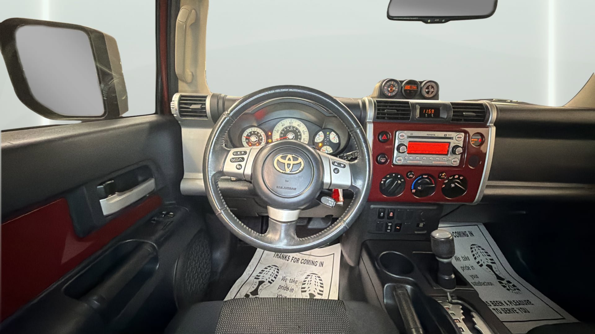 Used 2011 Toyota FJ Cruiser 2WD w/ Upgrade Pkg image 16